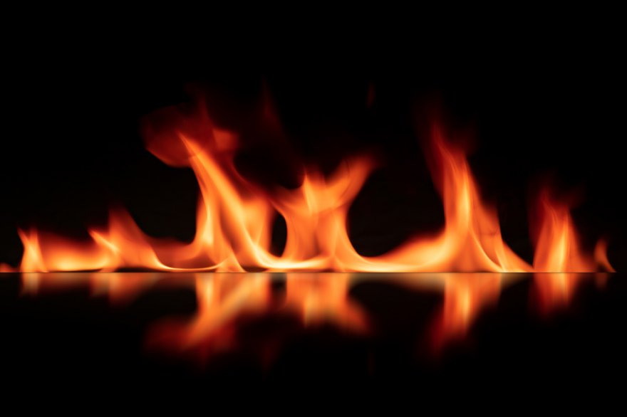 Flammenschrift Foto: © CHAINFOTO24 @ shutterstock