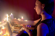 Warum manche Vorhersagen sich erst nach Jahren erfüllen - Das Mysterium der Zeitlinien Foto: © loliti @ shutterstock